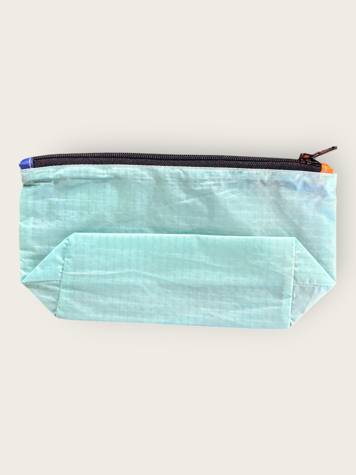 2nd Peak Necessaire "Luv"