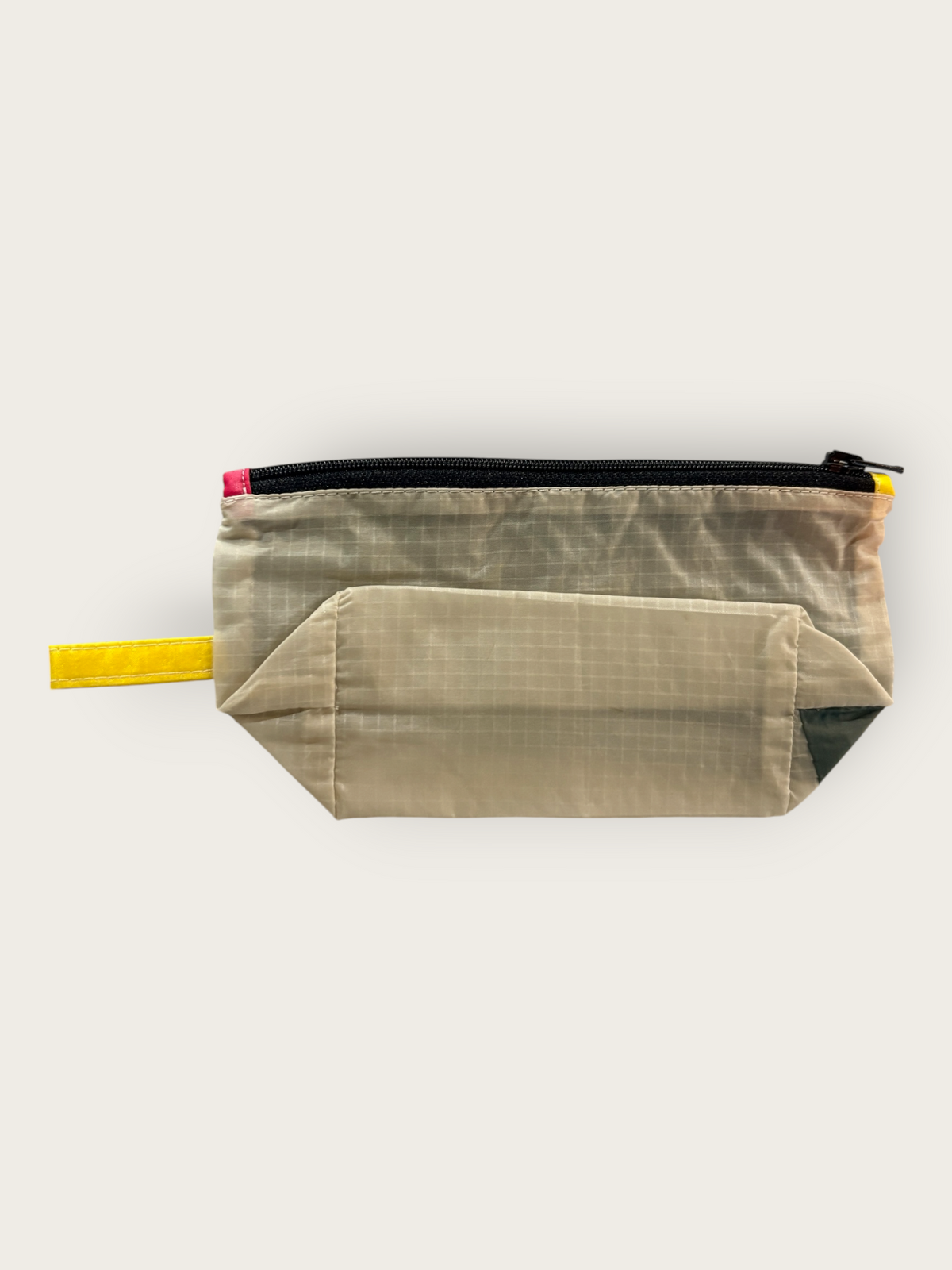 2nd Peak Necessaire "Luv"