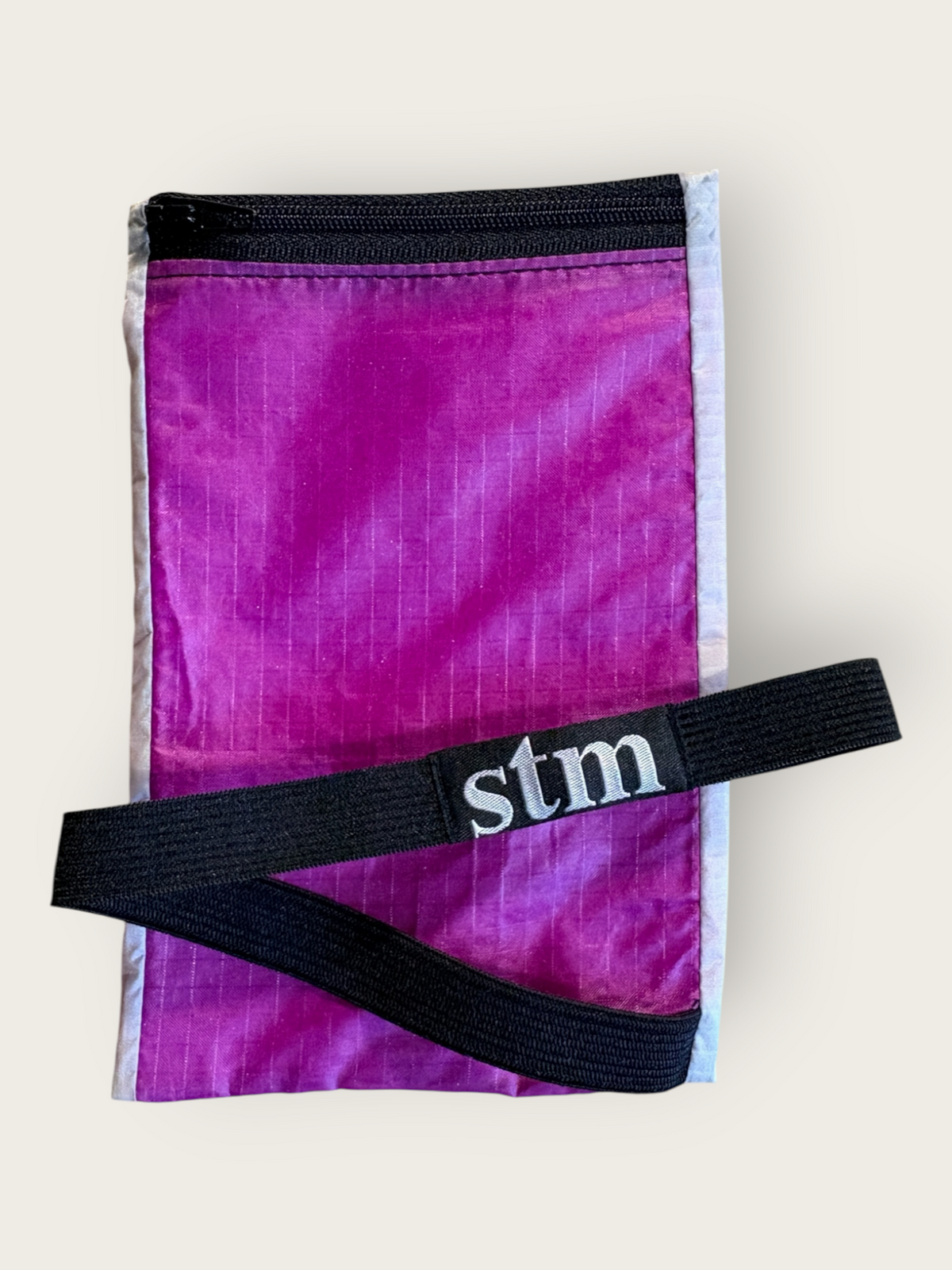 Upcycling Sunglasses Case by stm