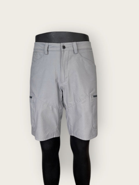 Peak Performance Shorts (L)