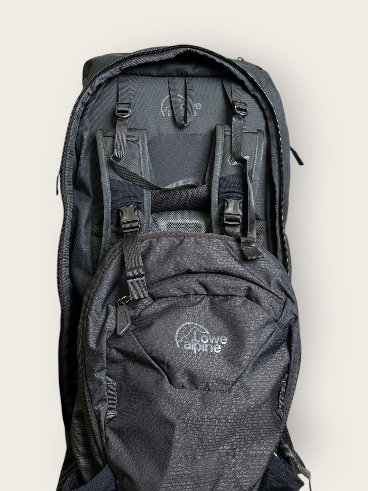 Lowe Alpine Reiserucksack (55L)