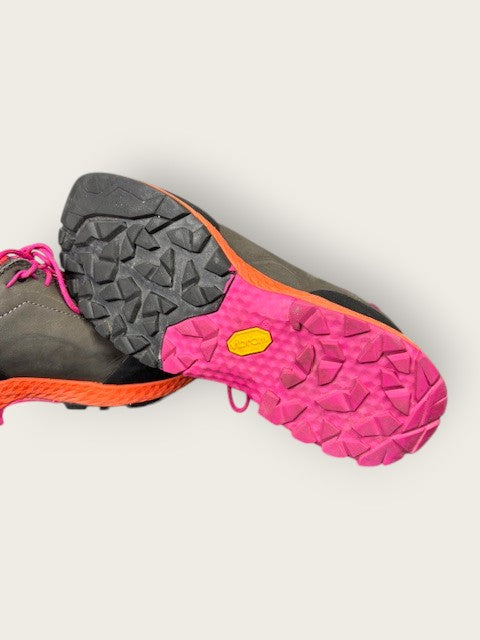 La Sportiva Zustiegsschuhe (40)