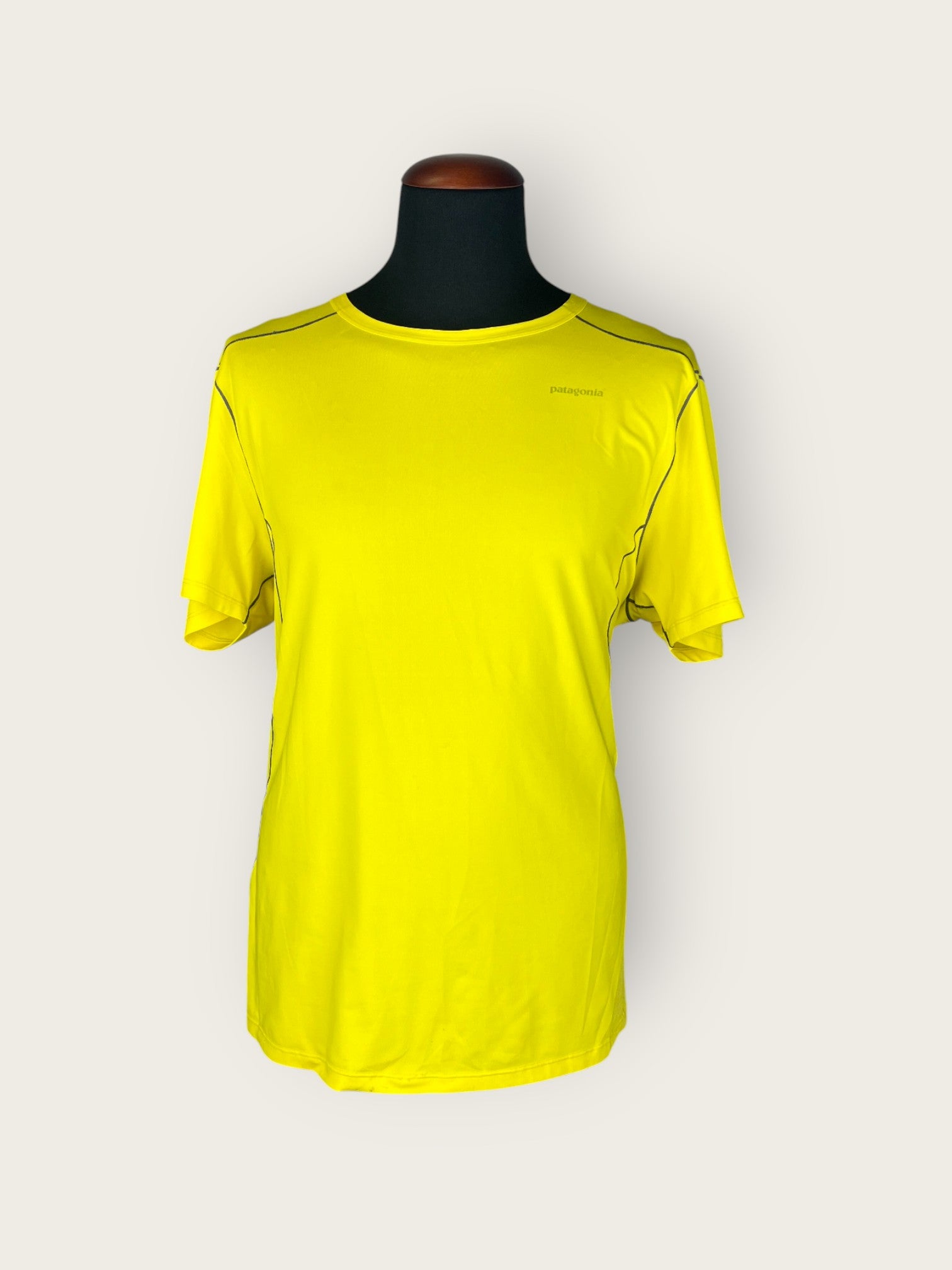 Template M T-Shirt (Size) 