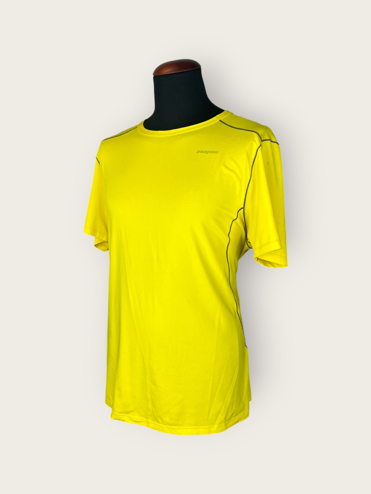 Template M T-Shirt (Size) 