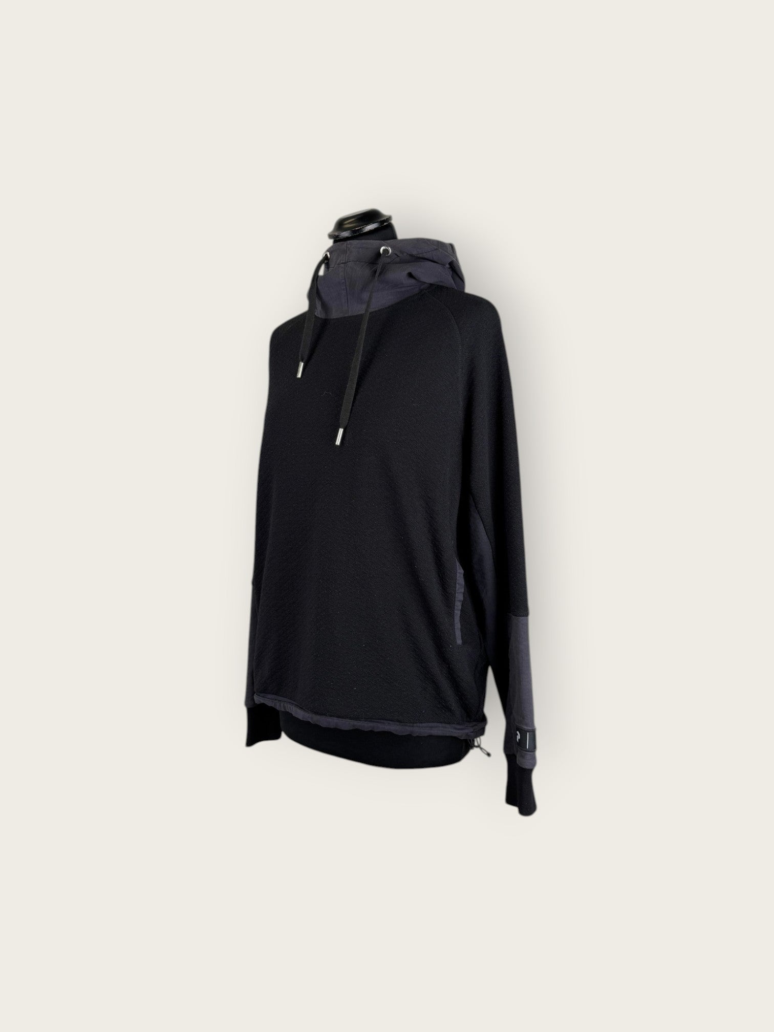 Peak Performance Hoodie (S)