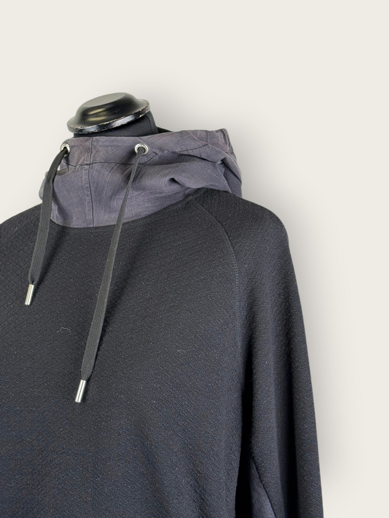 Peak Performance Hoodie (S)
