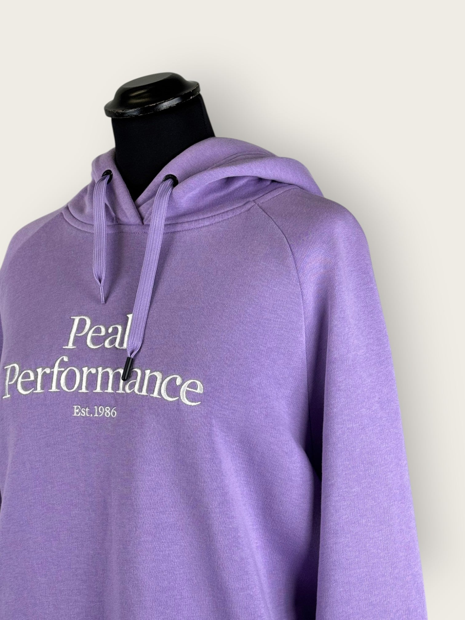 Peak Performance Hoodie (XL)