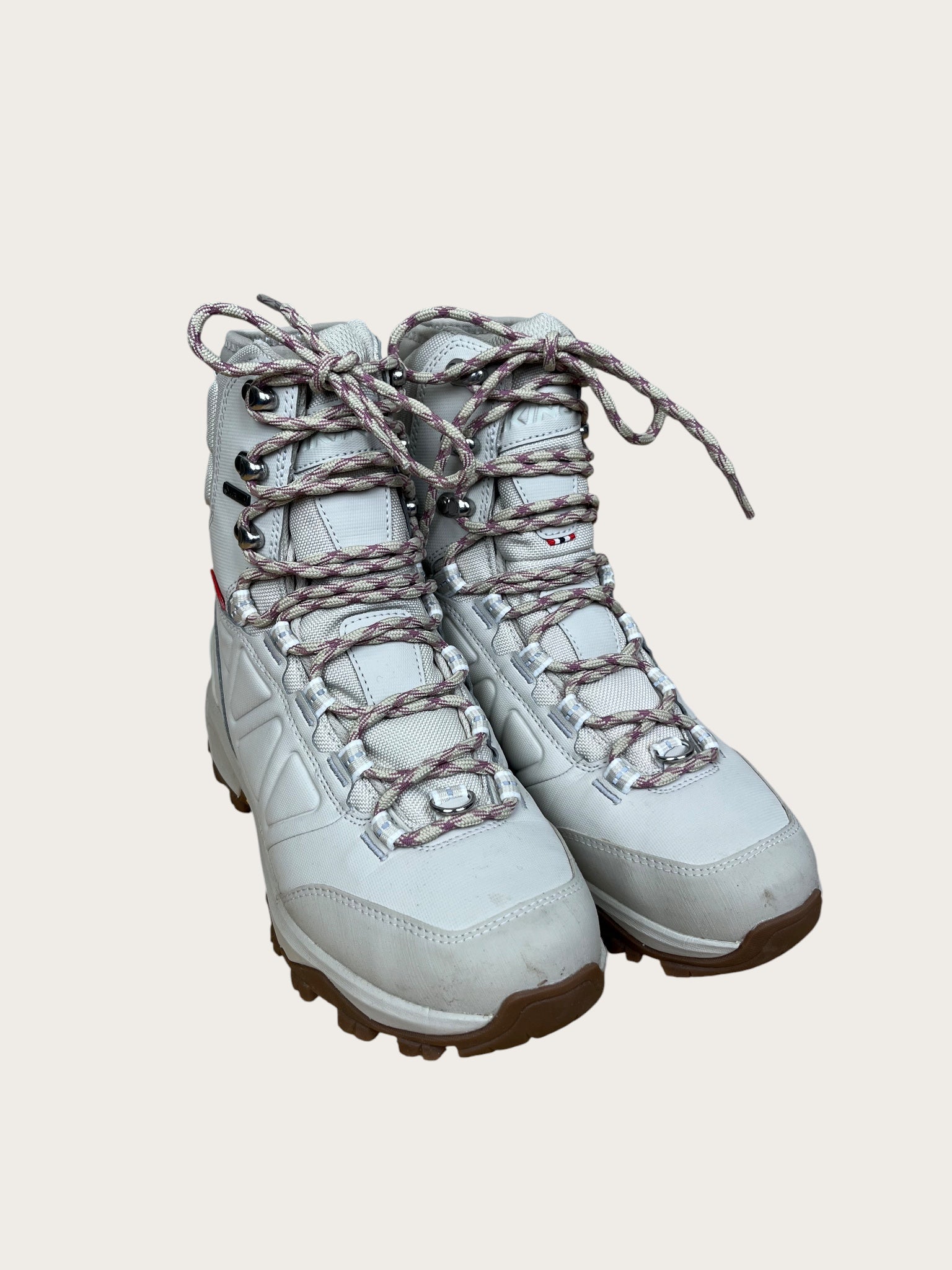 Template W Winter Boots (43) 