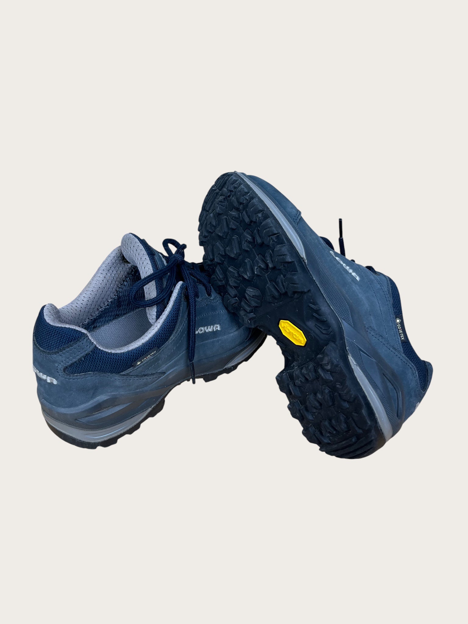 template-w-hiking-boots-39-5