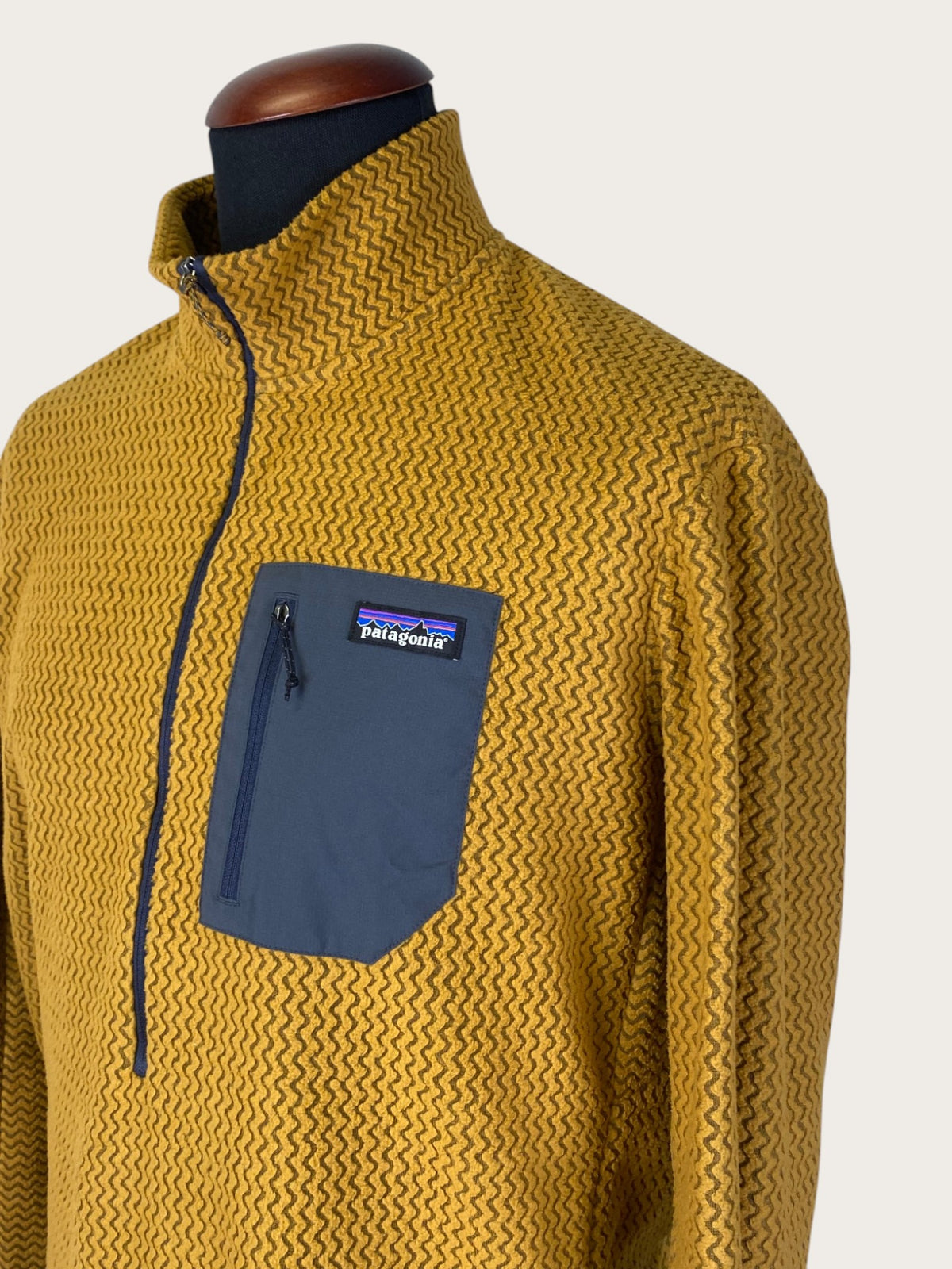 Patagonia R1 Air Half-Zip Pullover (XXL)