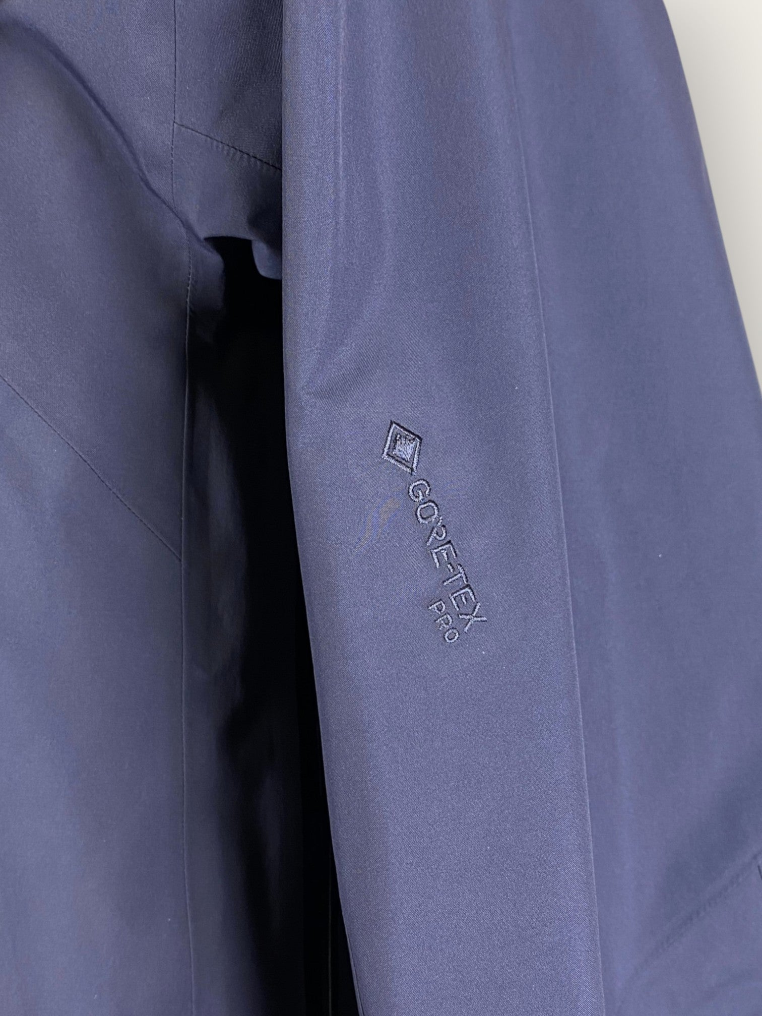 Arc'teryx 3-Lagen Hardshelljacke (S)