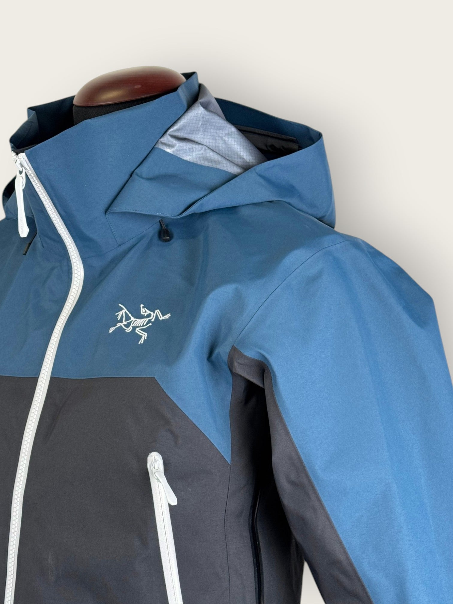 Arc'teryx 3-Lagen Hardshelljacke (XS)