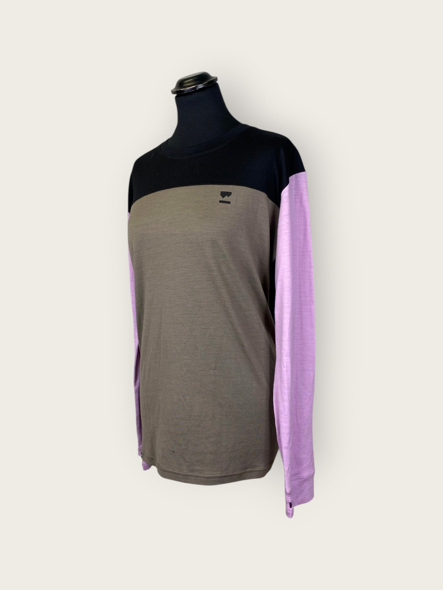 Mons Royale Merino Longsleeve (XL)