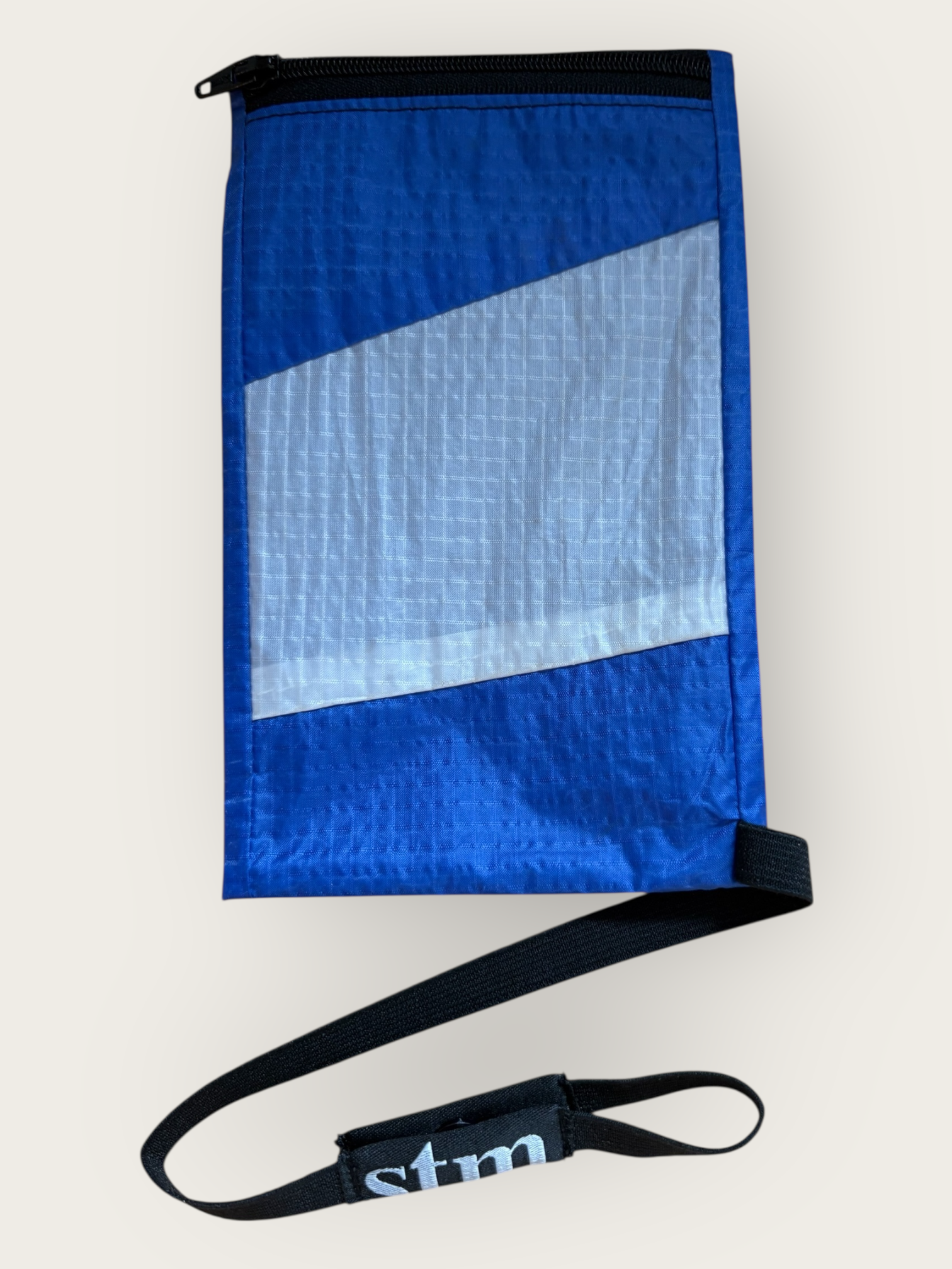 Upcycling Sunglasses Case by stm