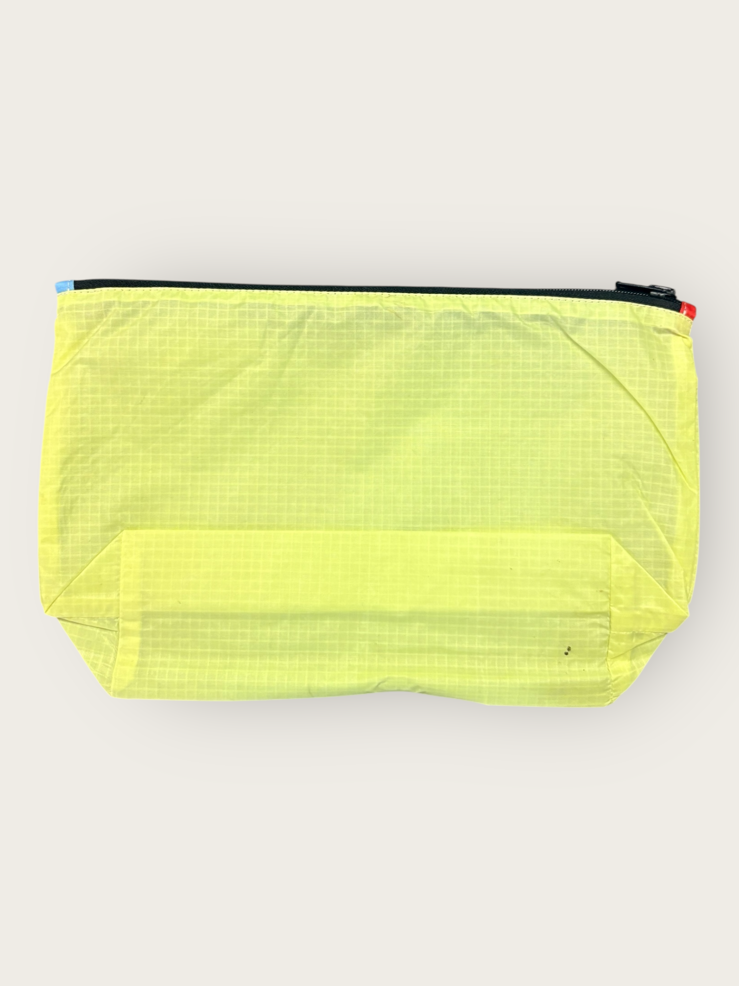 2nd Peak Necessaire gross