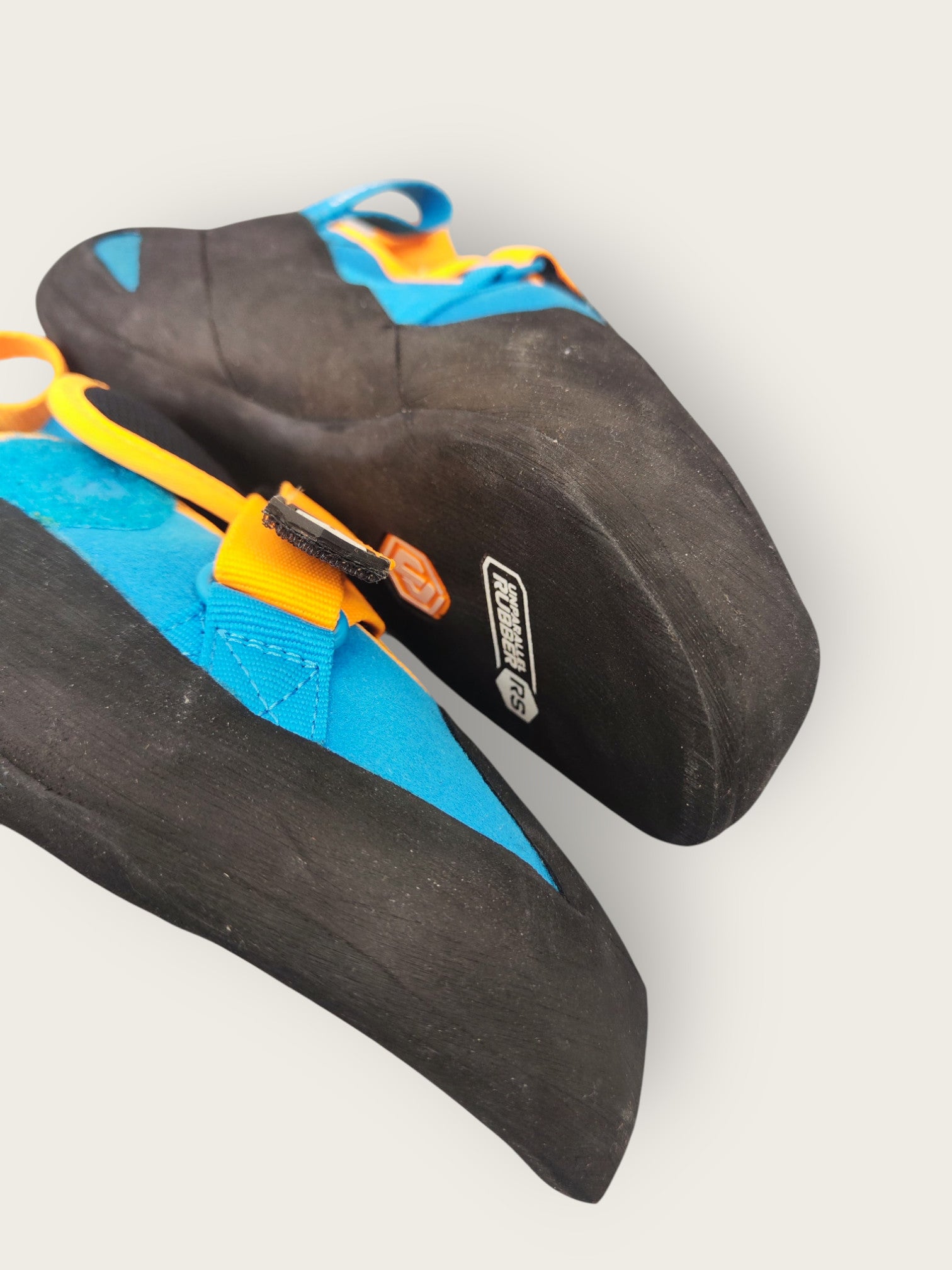 Unparallel Kletterschuhe (39)